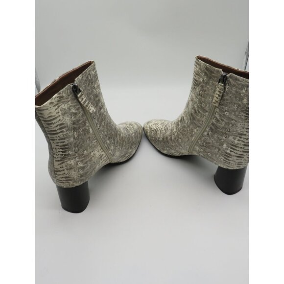 Aerosoles Womens 10.5 Gray Textured Leather Ankle Boots Side Zipper NEW - Picture 7 of 7